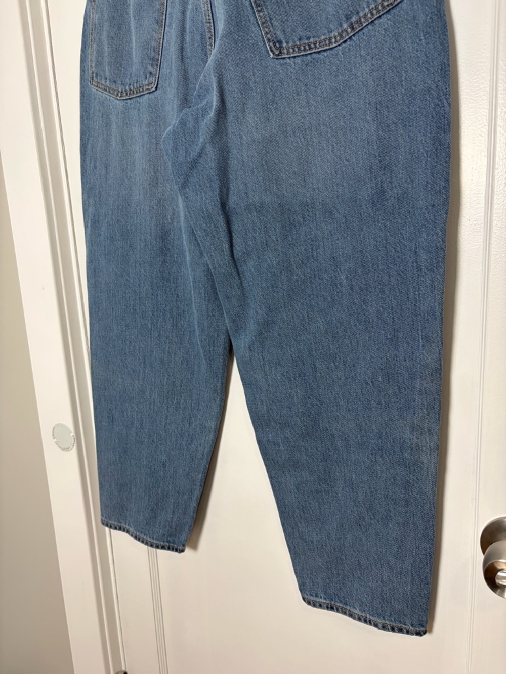 Old Navy Extra High Rise Balloon wide leg Jeans - Picture 8 of 16